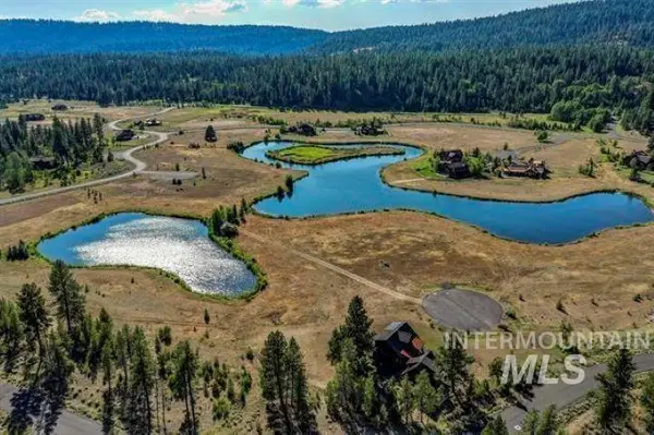 13 Owlclover Ln, McCall, ID 83638