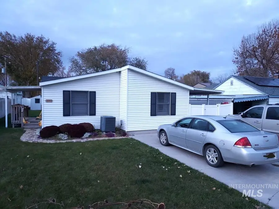 319 2nd Street, Hazelton, ID 83335 - Image #2