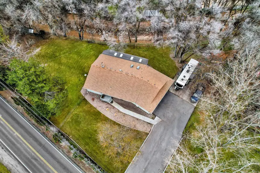 457 E Beacon Light Rd, Eagle, ID 83616 - Image #3