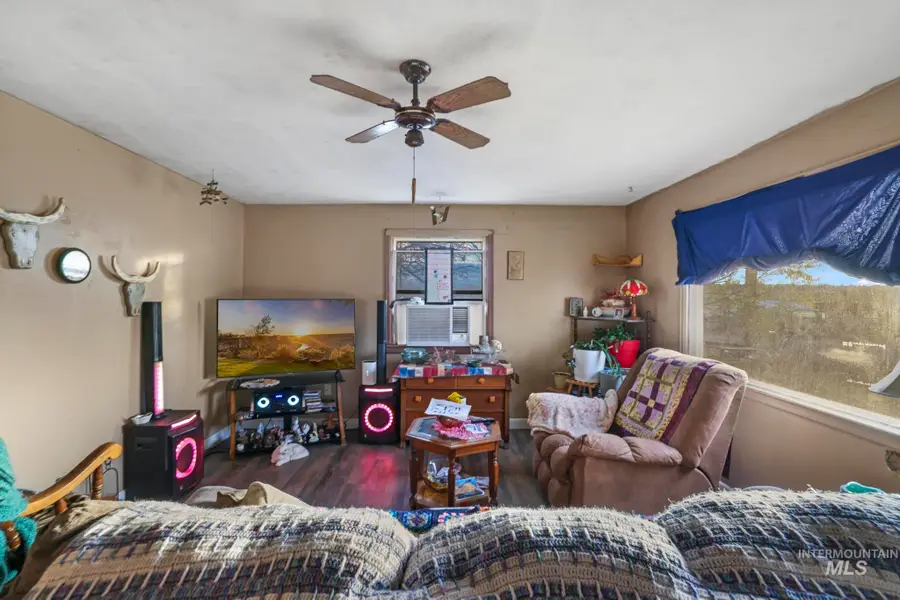 669 Locust St S, Twin Falls, ID 83301 - Image #2