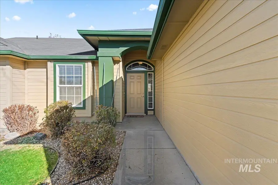 4018 E Indigo Ct, Nampa, ID 83687 - Image #3