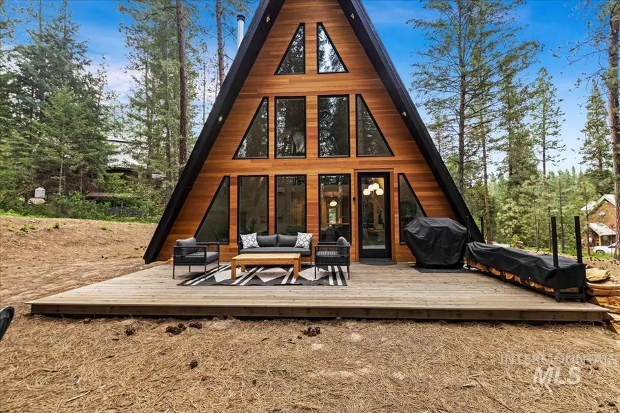 64 Fairway Dr, Garden Valley, ID 83622 - Image #2