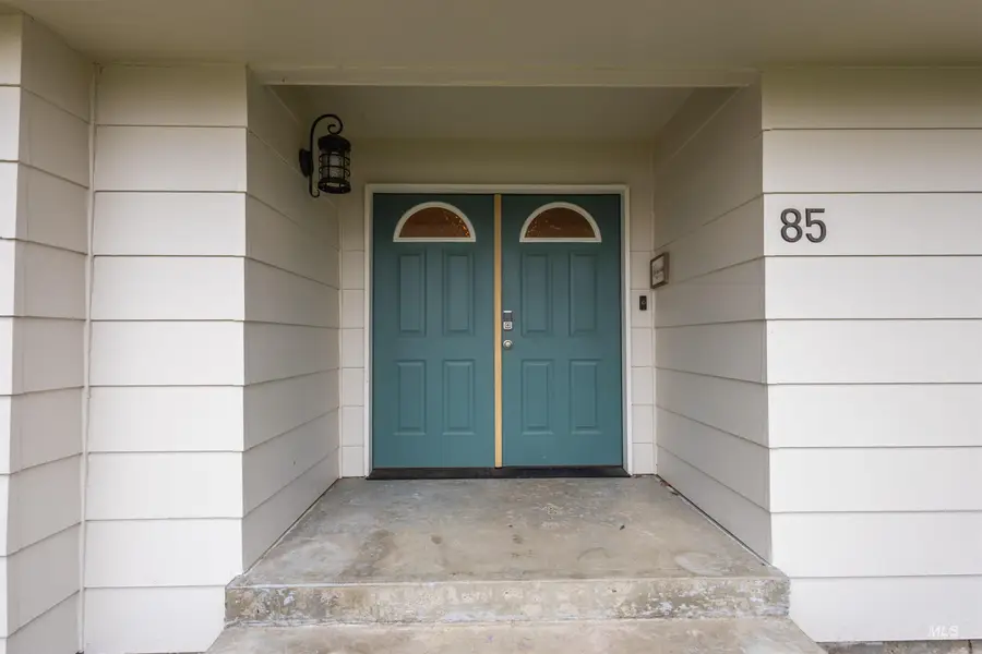 85 NW 16th St, Ontario, OR 97914 - Image #2