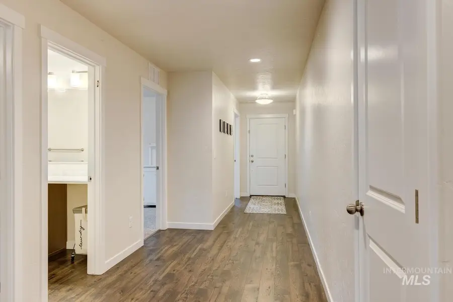 12445 Shadow River St, Caldwell, ID 83607 - Image #2