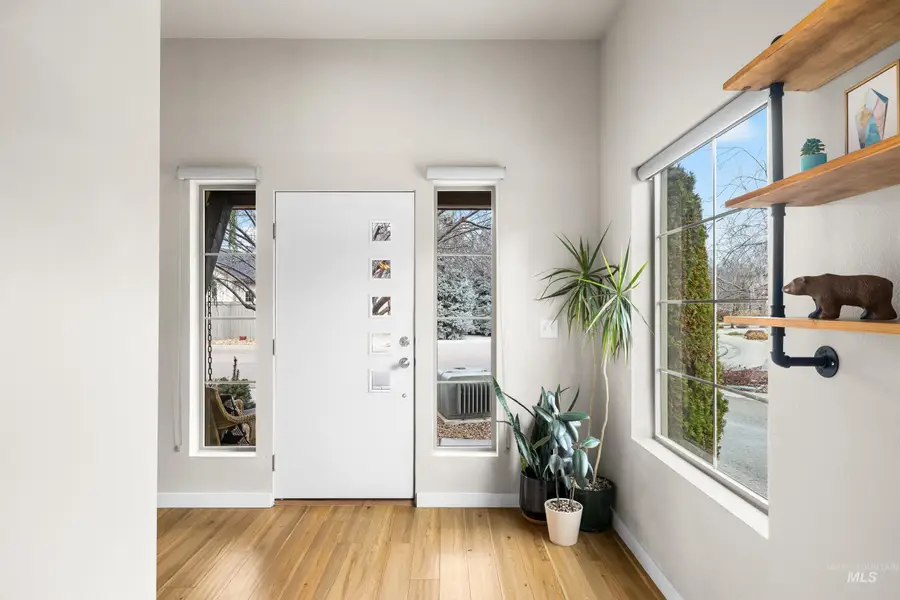 2130 S Myers Pl, Boise, ID 83706 - Image #3