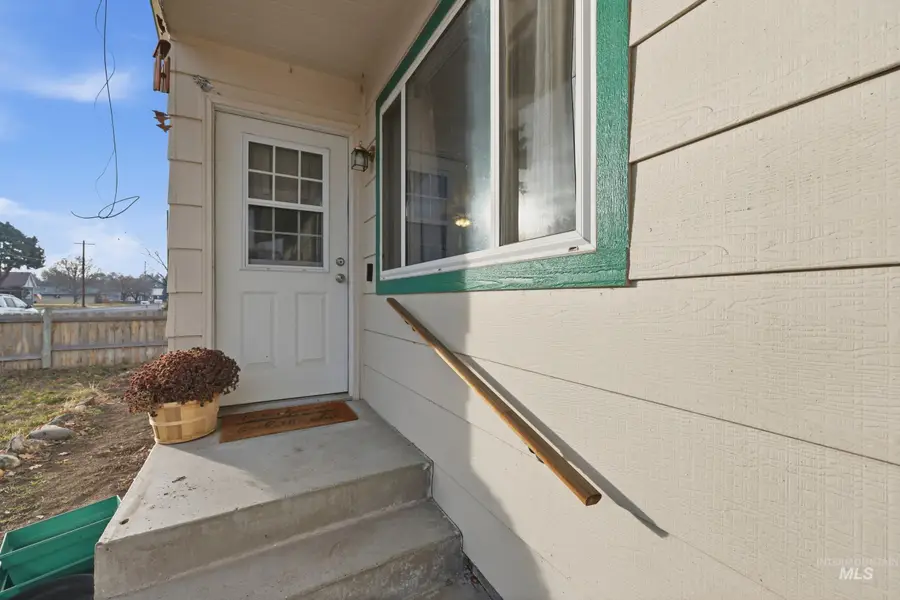 1095 N 6th St, Payette, ID 83661 - Image #3