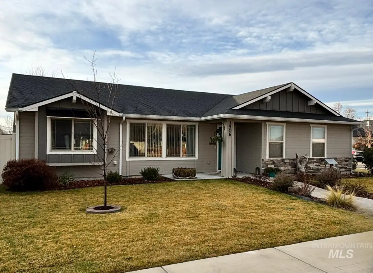 1506 Cottonwood Dr, Fruitland, ID 83619 - Image #1