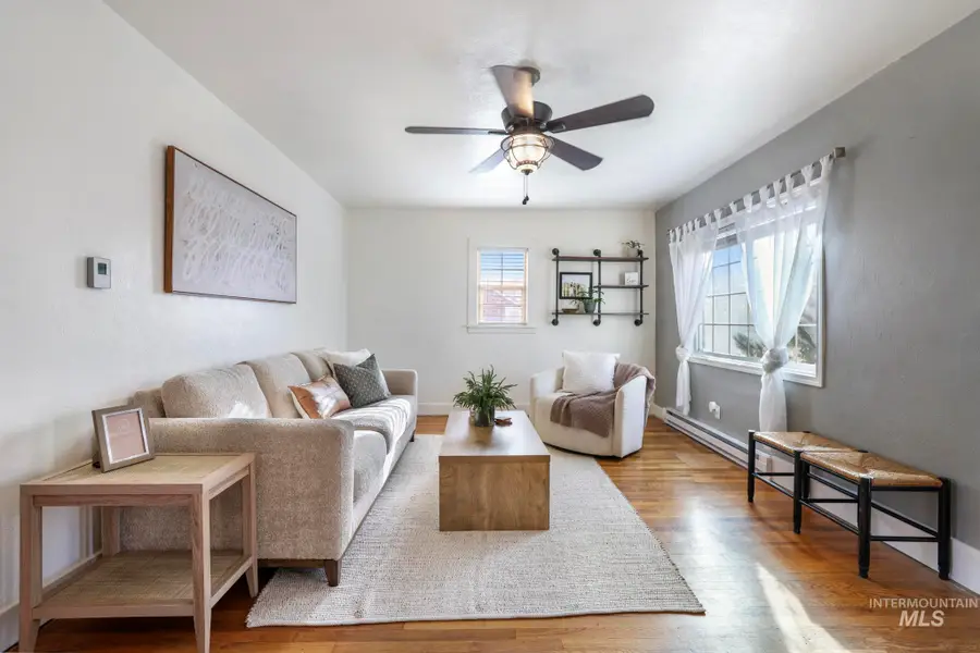 302 Nevada Street, Gooding, ID 83330 - Image #2