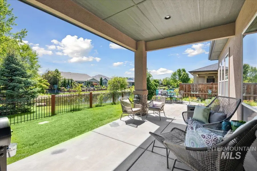 92 S Wildgrass Way, Star, ID 83669 - Image #2