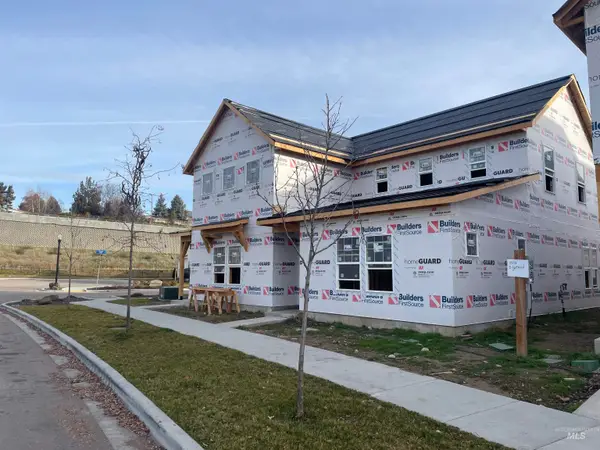 158 N Edgewood Ln, Eagle, ID 83616