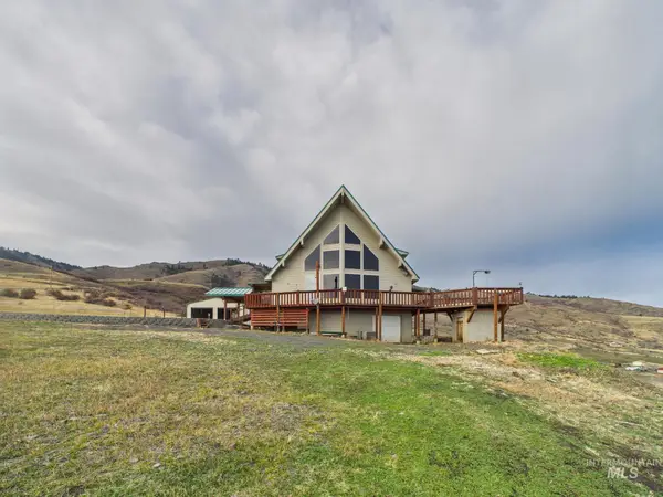 190 Meadow View Ln, White Bird, ID 83530