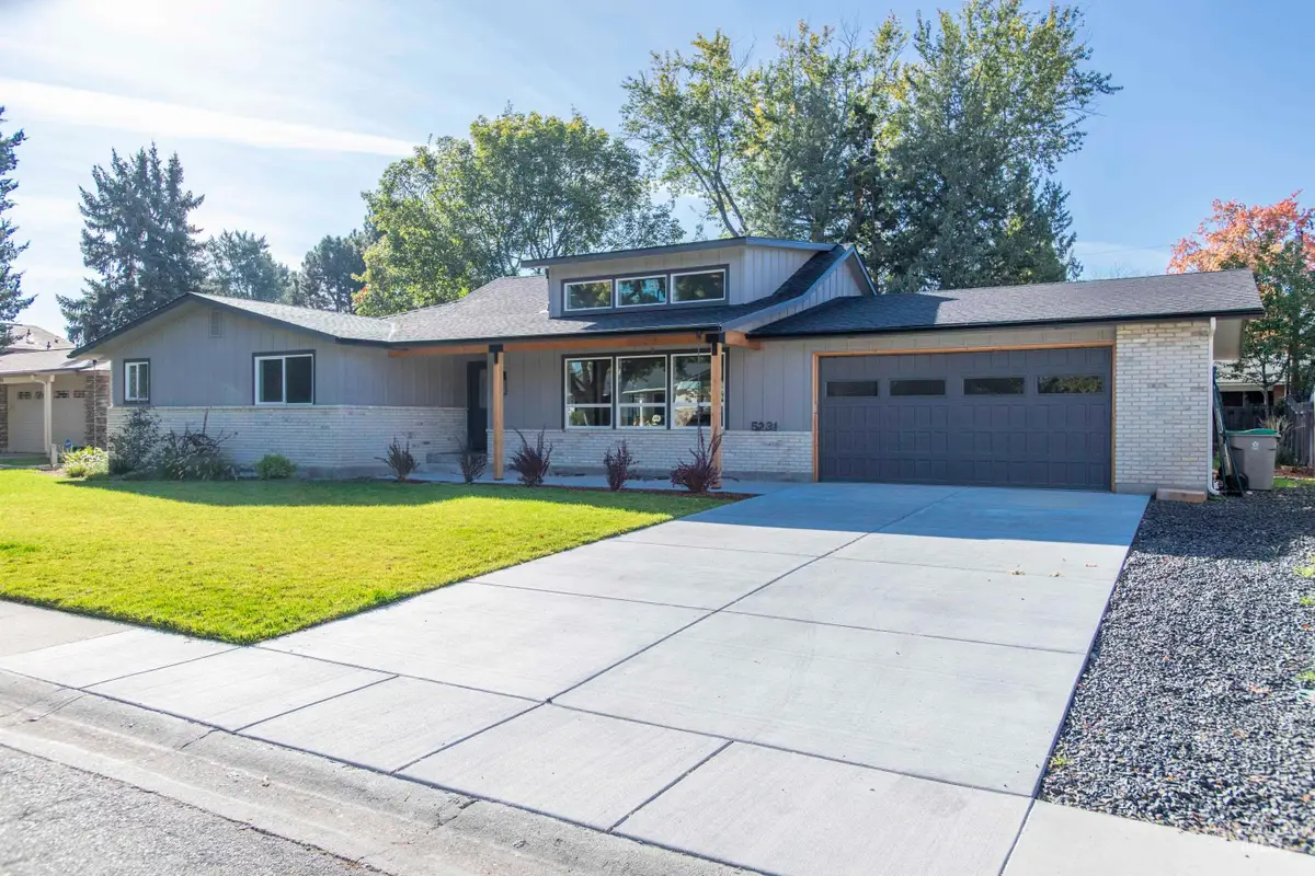 5231 N Sorrento Dr, Boise, ID 83704 - Image #1