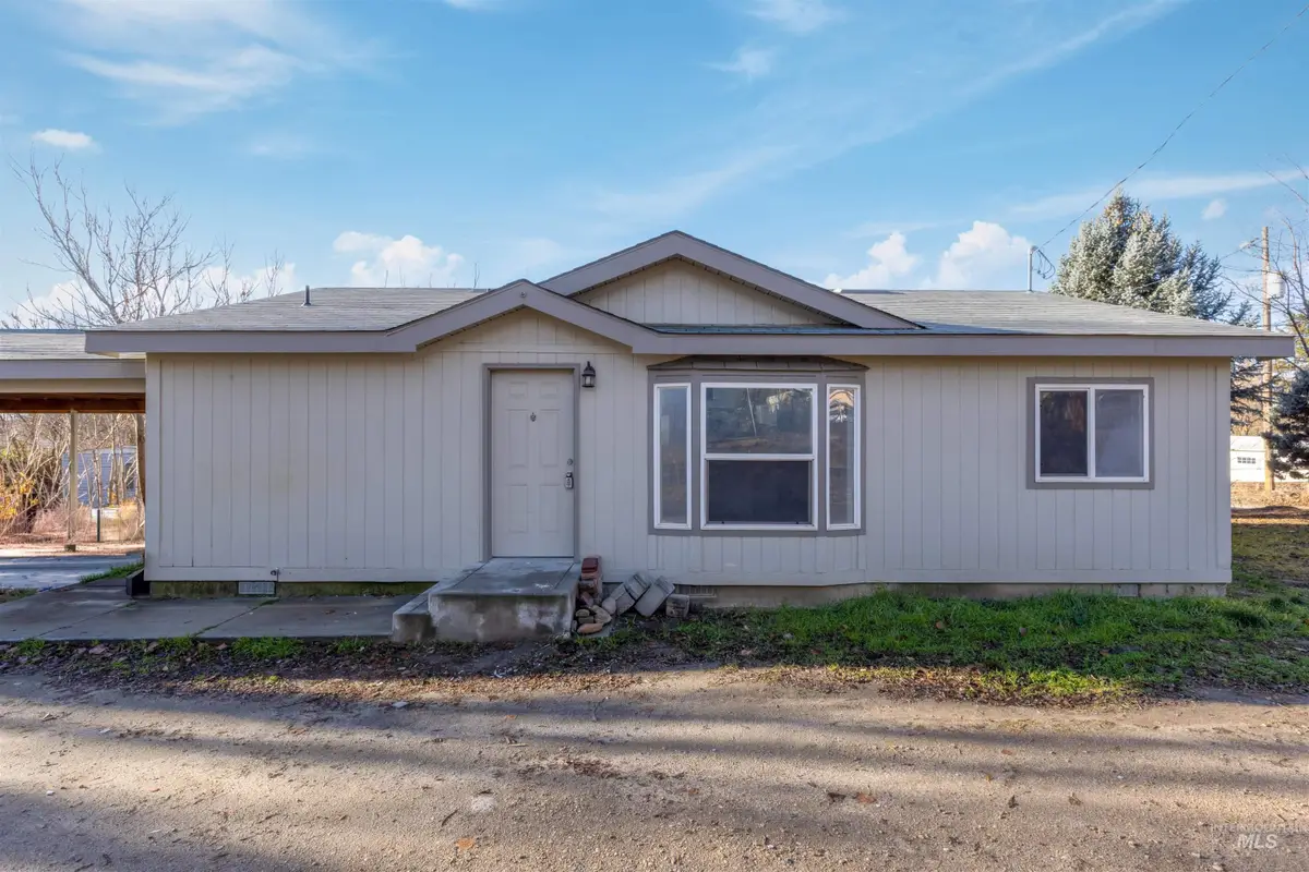 411 8th Avenue North, Nampa, ID 83687 - Image #1