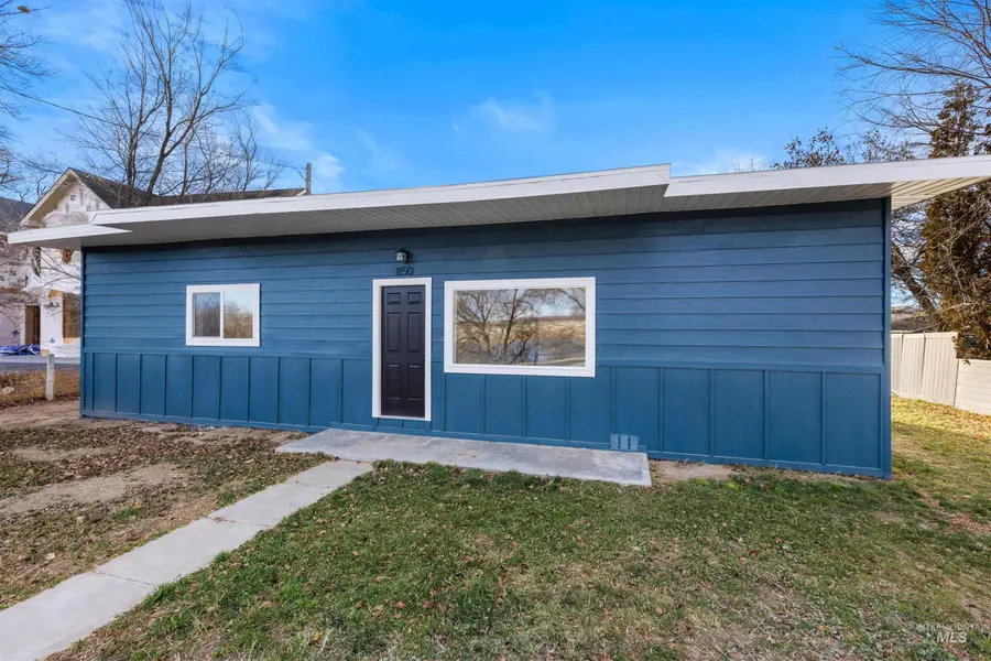 850 Riverside Ave, Grand View, ID 83624 - Image #2