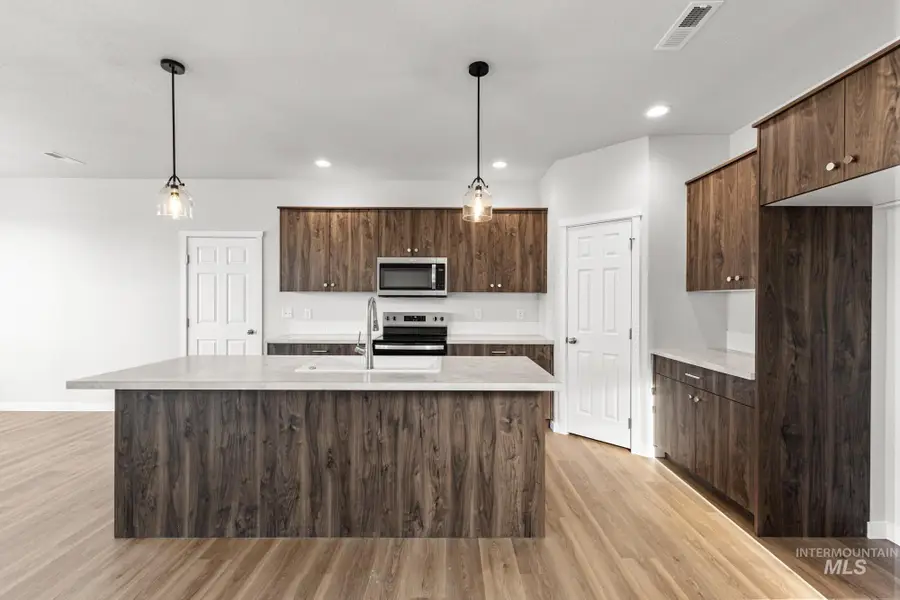 1077 Woods Bog Ave, Middleton, ID 83644 - #3