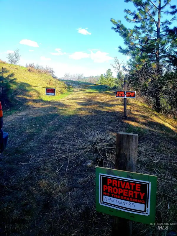 23 Golden Grade Rd, Boise, ID 83716