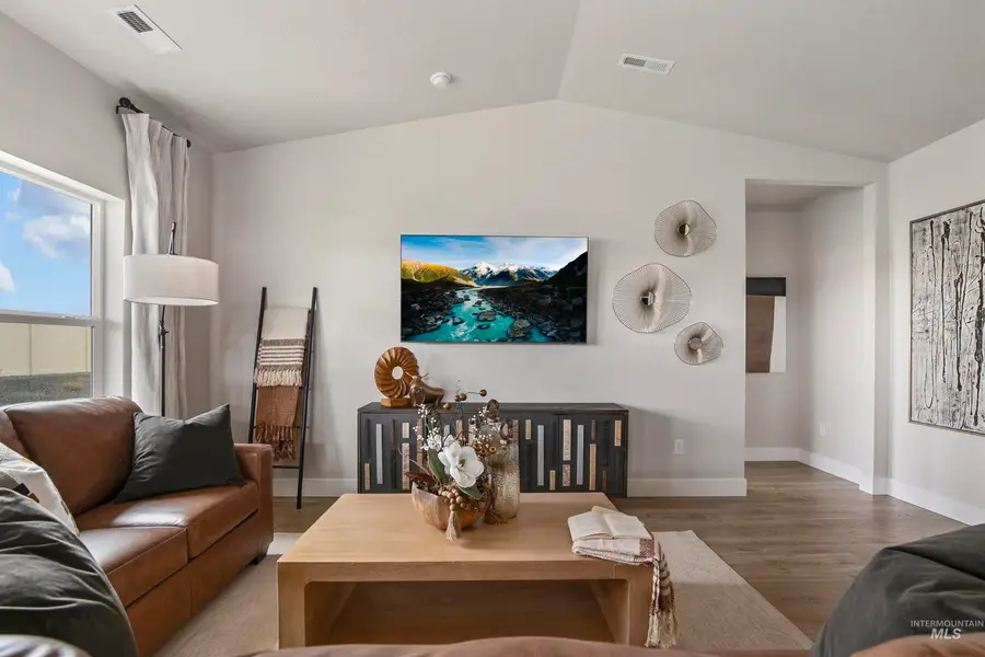 19360 Snowyside Way, Caldwell, ID 83605 - Image #2