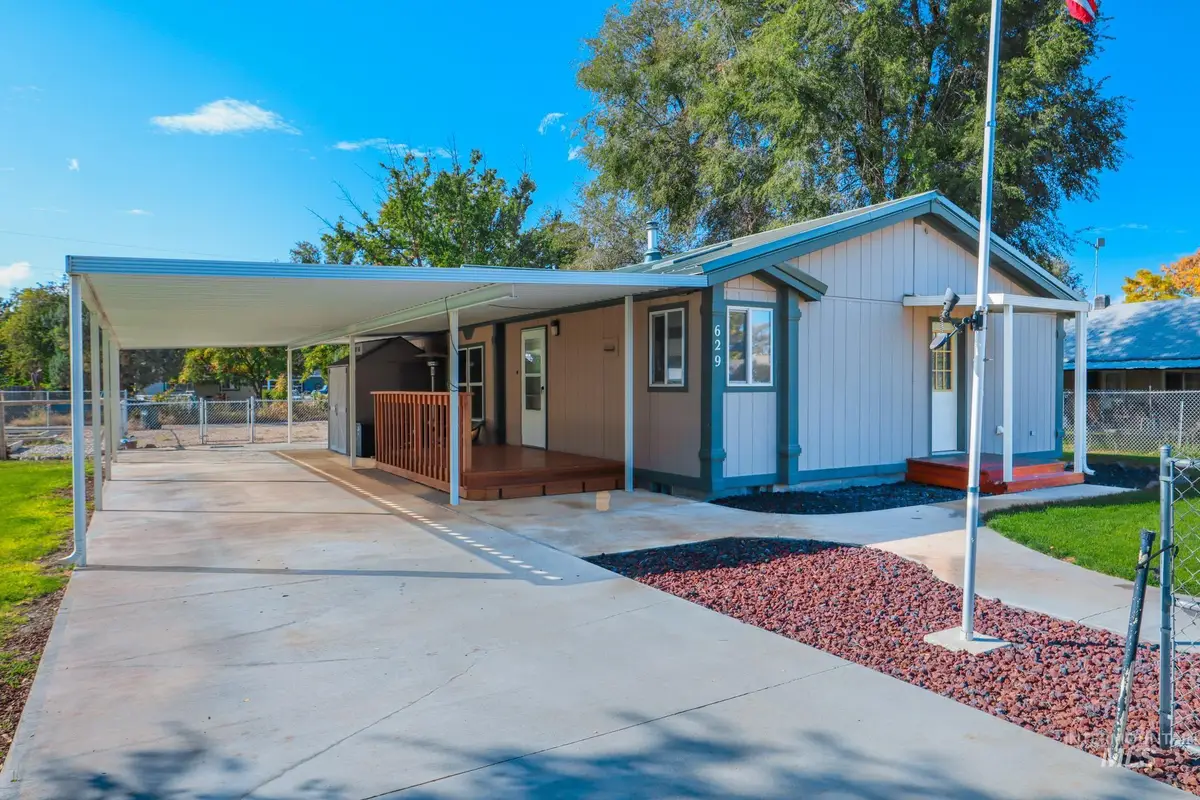 629 15th St, Vale, OR 97918 - Image #1