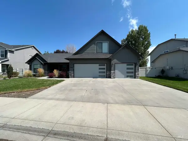 5272 N Cortona Way, Meridian, ID 83646