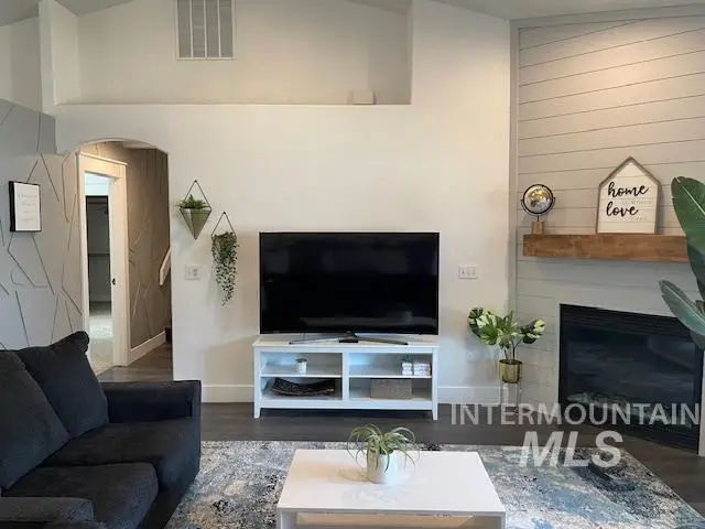 5272 N Cortona Way, Meridian, ID 83646 - Image #3