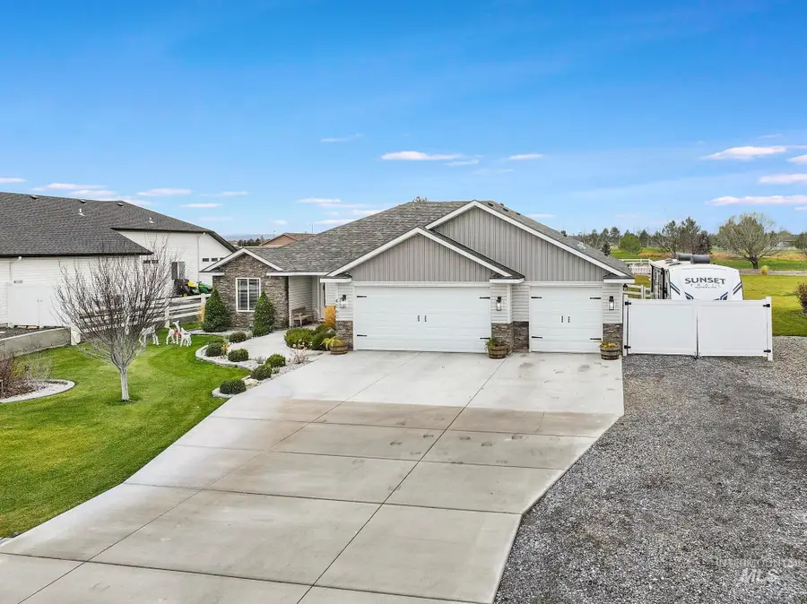 4060 Mountain Vista Ln, Filer, ID 83328 - Image #3