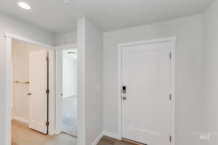 18446 N Sweet William Ave, Nampa, ID 83687 - Image #2