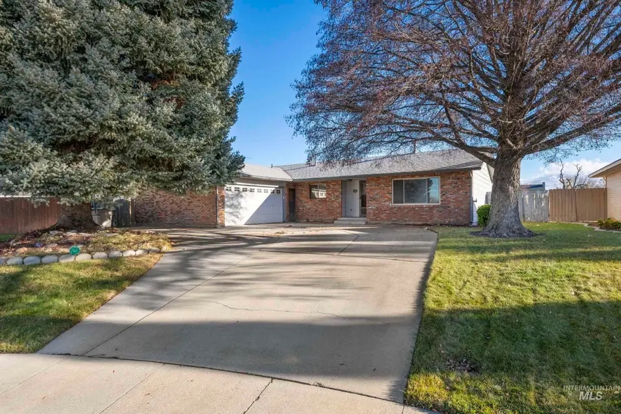 80 S Heather Dr, Nampa, ID 83651 - Image #2