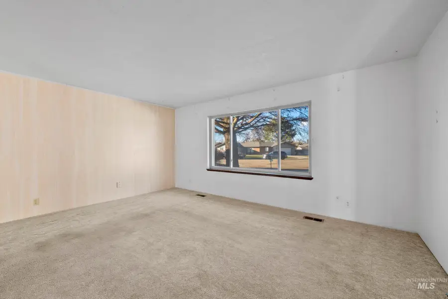 80 S Heather Dr, Nampa, ID 83651 - Image #3