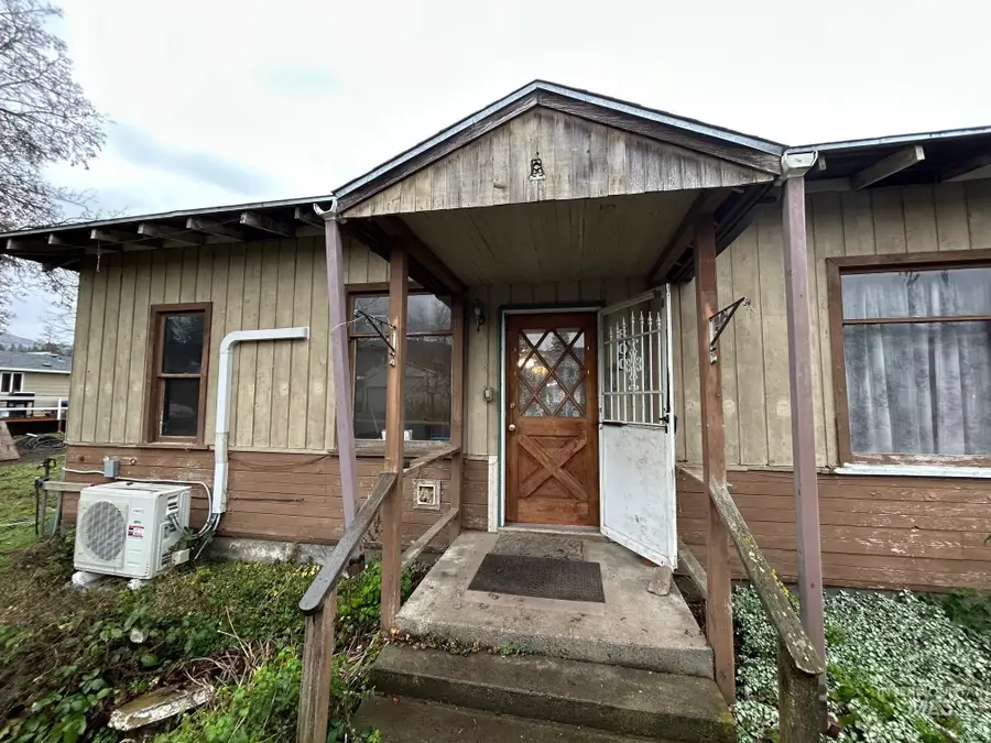 800 Culdesac Avenue, Culdesac, ID 83524 - Image #2