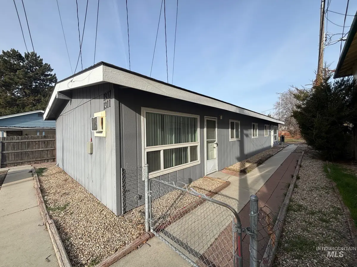 1307 E Ash St, Caldwell, ID 83605 - Image #1