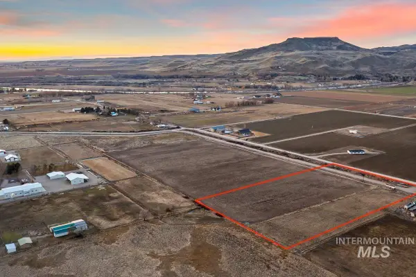 3700 Lexington Ln, Emmett, ID 83617