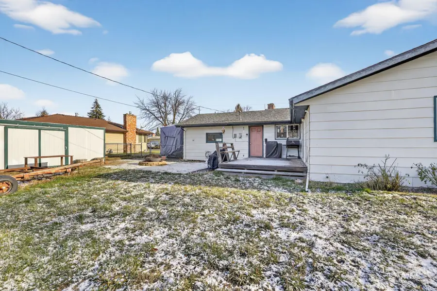 915 Camas, Moscow, ID 83843 - Image #2