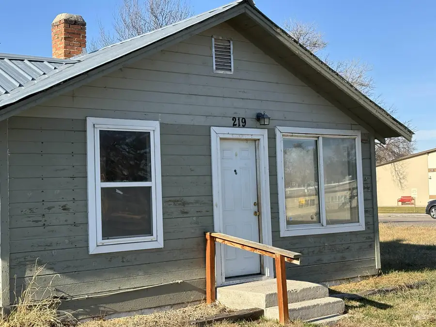 219 N 4th St, Homedale, ID 83628 - Image #2