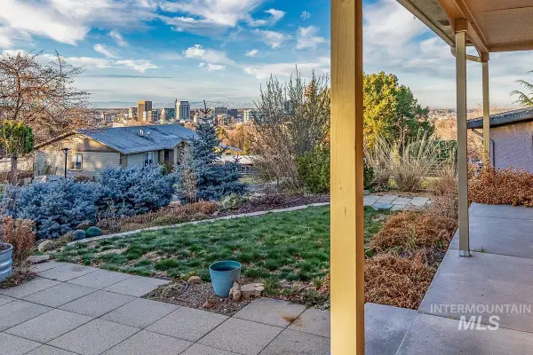 92 W Horizon Dr, Boise, ID 83702