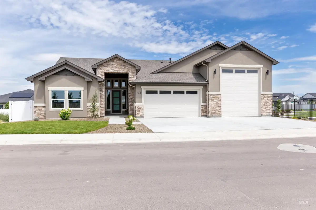 132 E Heliotrope Drive, Meridian, ID 83642 - Image #1