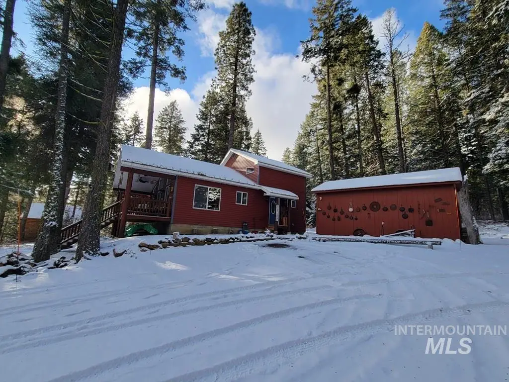 617 West Mountain Rd, Cascade, ID 83611 - Image #1