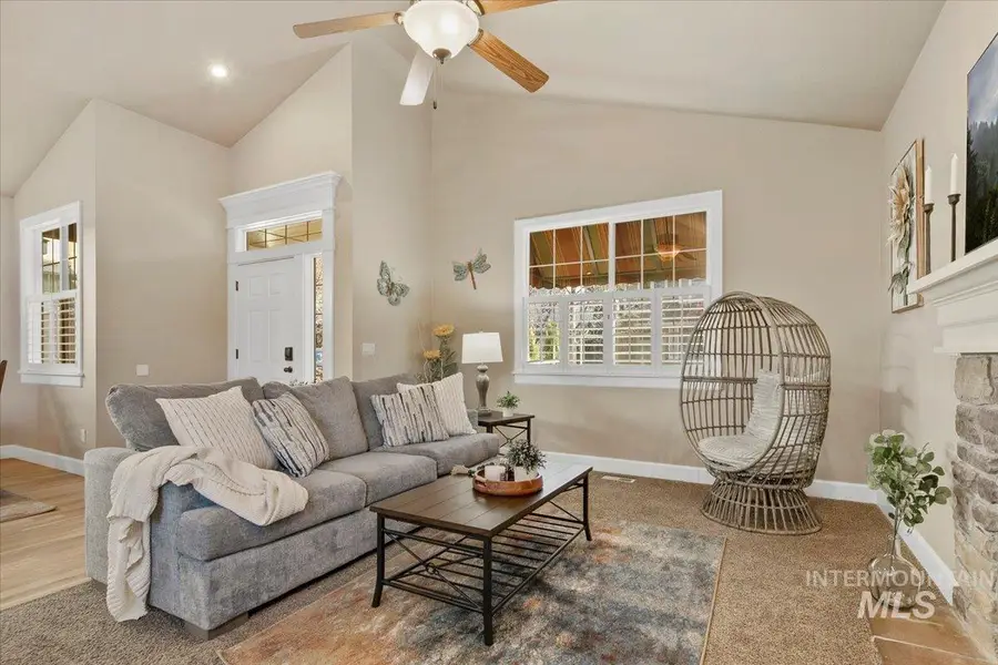 3965 N Heritage View Ave, Meridian, ID 83646 - Image #3