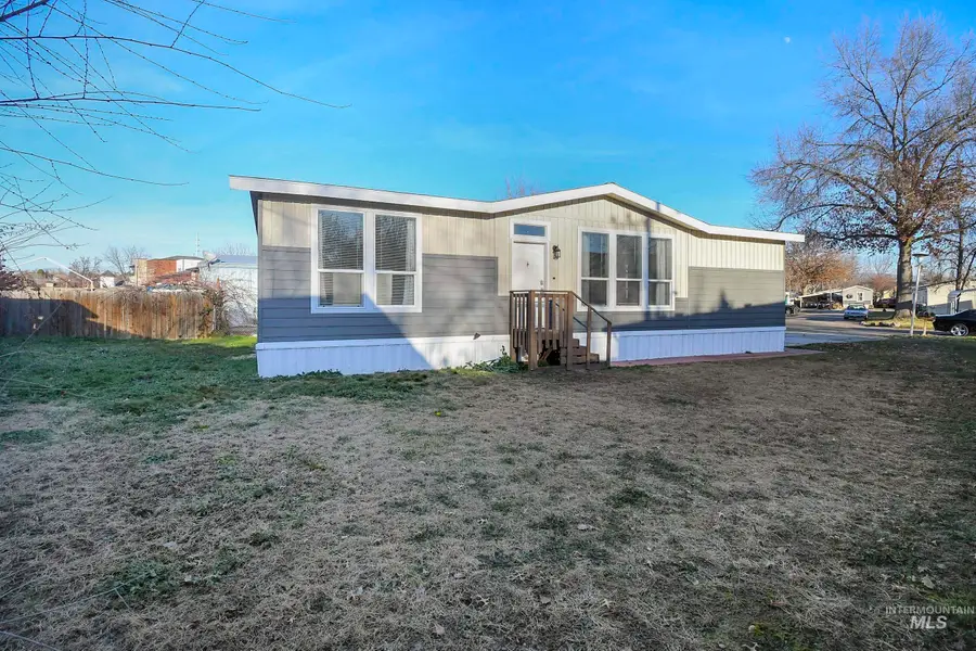 509 E Watercress Ln, Eagle, ID 83616 - Image #2