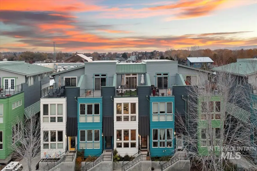 476 E Thurman Mill Street, Garden City, ID 83714 - Image #3