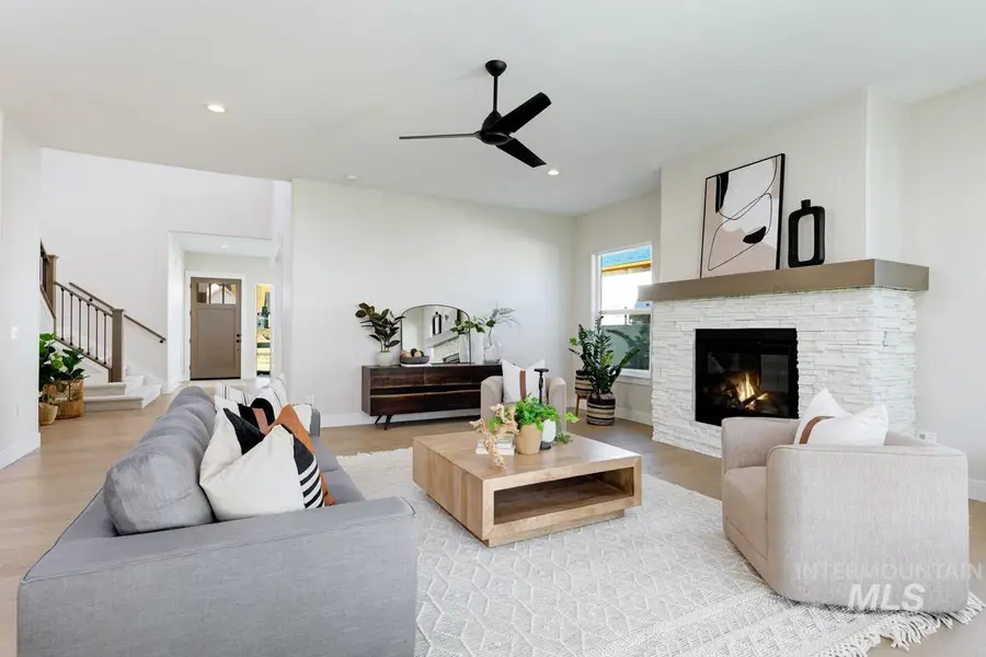 13501 N Spring Creek Way, Boise, ID 83714 - Image #2