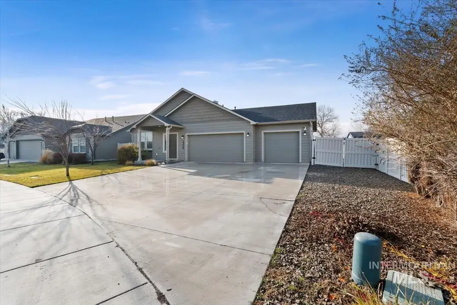 2206 E Elm Grove Drive, Nampa, ID 83686 - Image #3