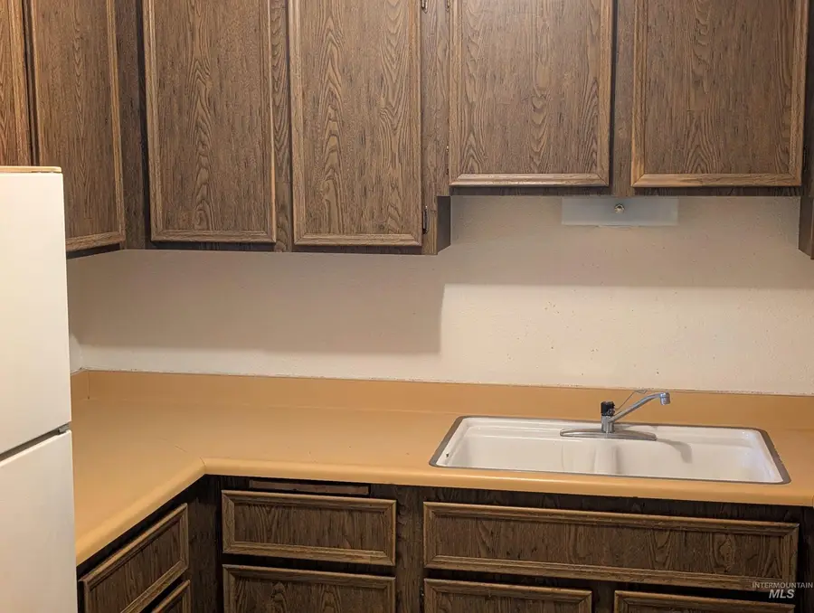 2405 Cherry Street, Caldwell, ID 83605 - Image #2