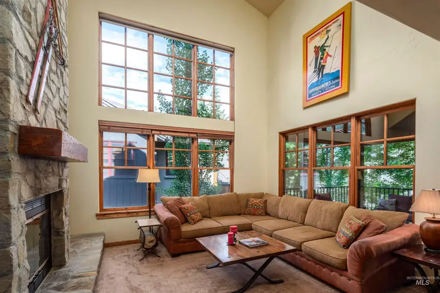 101 Emerald St #J, Ketchum, ID 83340 - Image #2