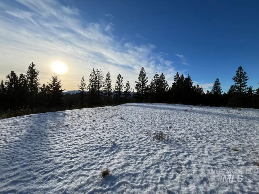 11 Augustus Way, Cascade, ID 83611 - Image #3