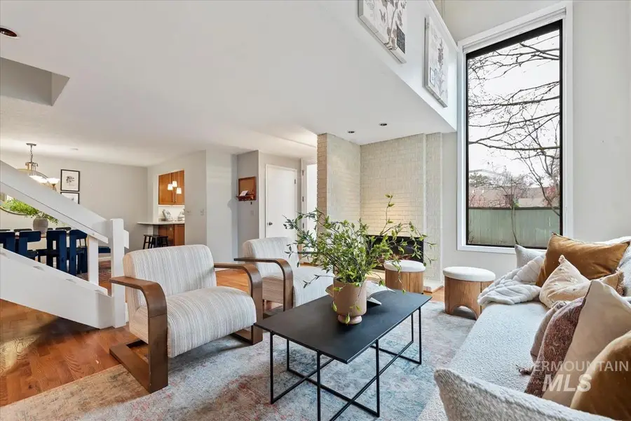 1003 E Strawberry Ln, Boise, ID 83712 - Image #3