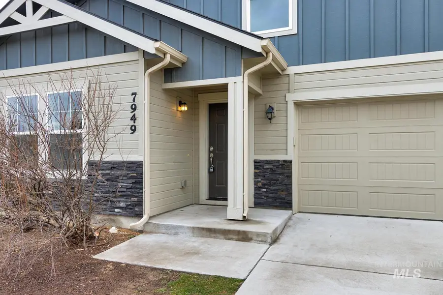 7949 E Bunker Hill St, Nampa, ID 83687 - Image #2
