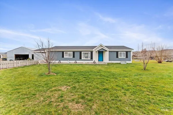 3015 Sagebrush Lane, Homedale, ID 83628