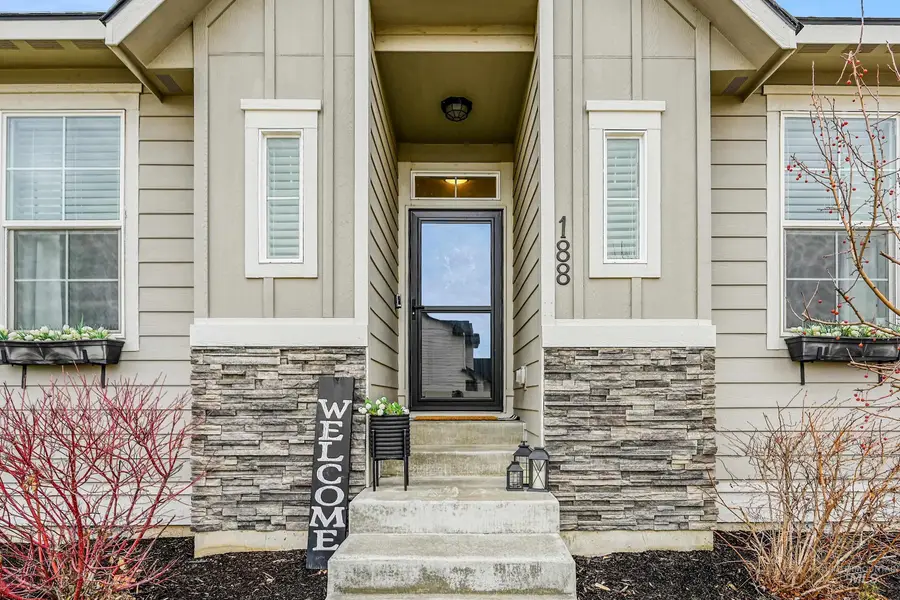 188 S Echo Canyon Avenue, Meridian, ID 83642 - Image #2