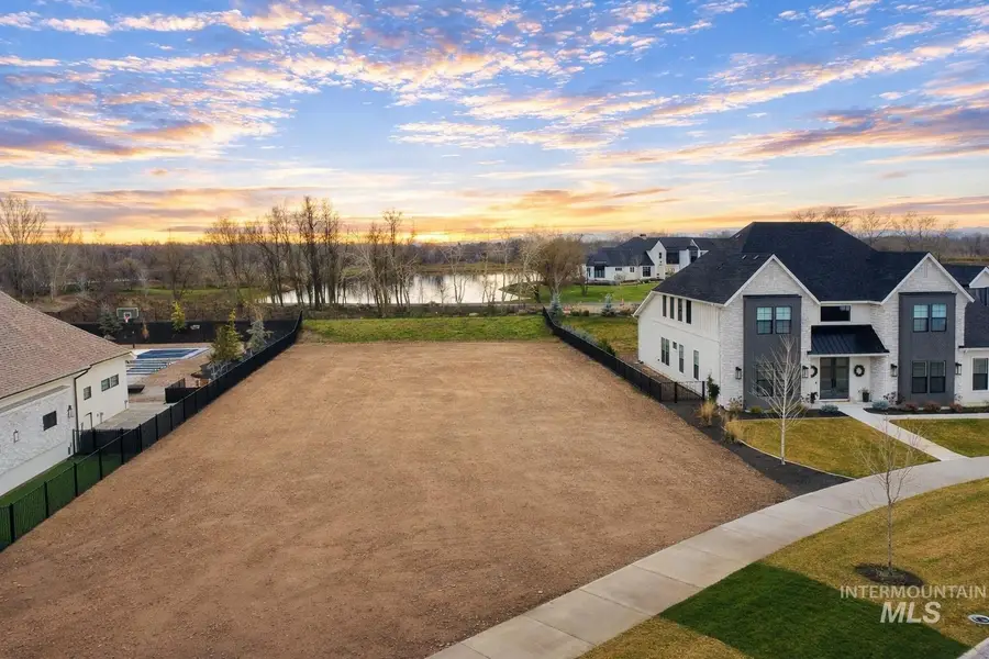 6271 Salmon Falls Ln, Star, ID 83669 - Image #2