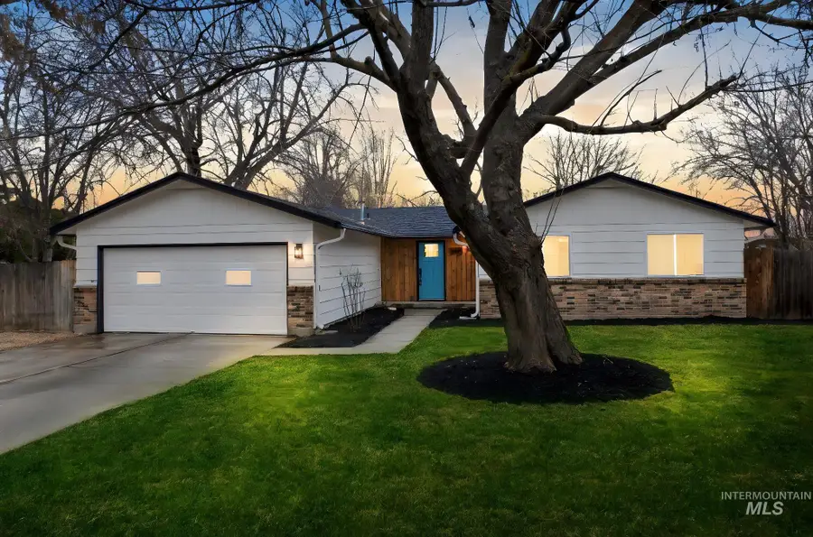 4646 N Patton Pl, Boise, ID 83704 - Image #2